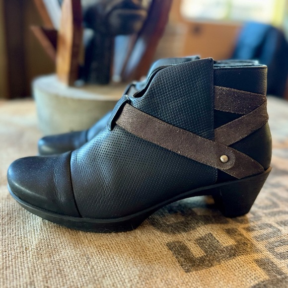 Naot Shoes - Naot Ankle Boots